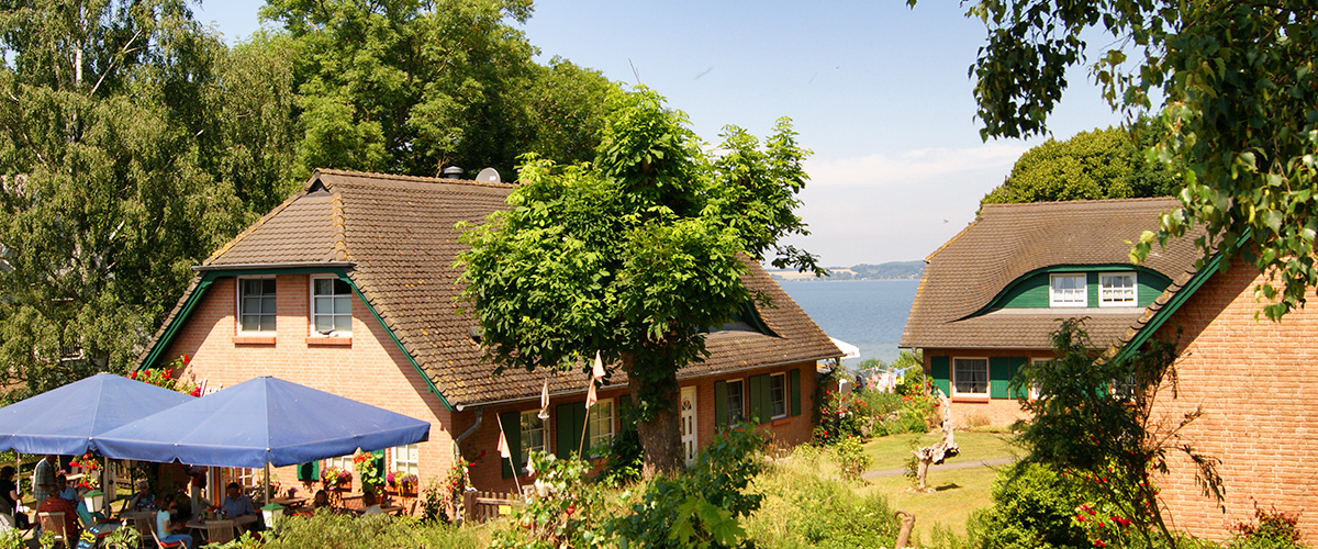 Ferienwohnungen und Restaurant in Alt Reddevitz im Ostseebad Mönchgut